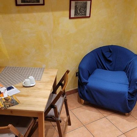 Porta Romana Small Studio Apartment Milan Exterior photo